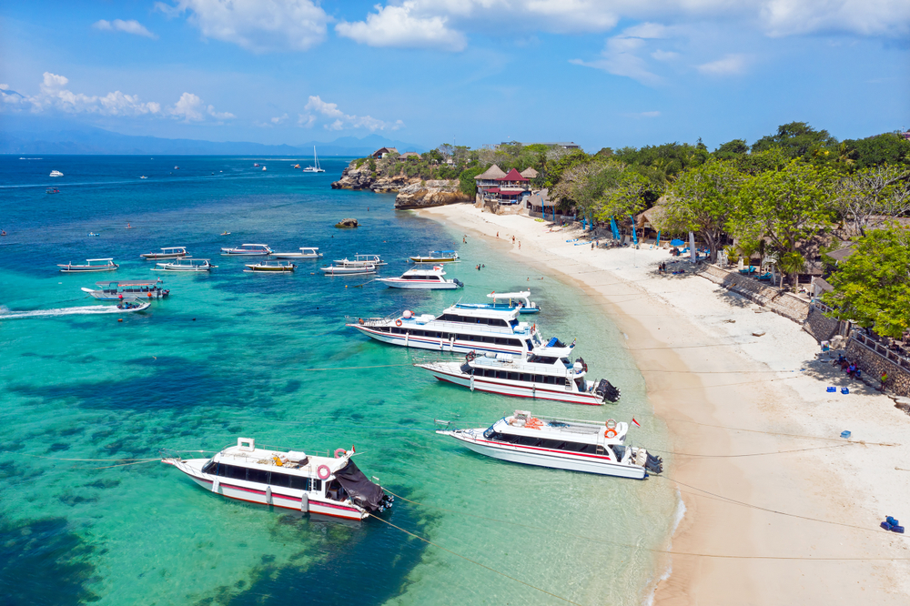 10 Aktivitas Seru Yang Bisa Kamu Lakukan Di Nusa Lembongan Dan Nusa