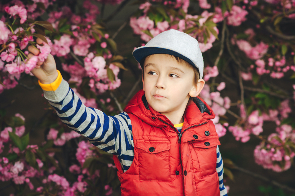 10 Rekomendasi Outfit dan Baju Anak Laki-laki Lucu! (2023)