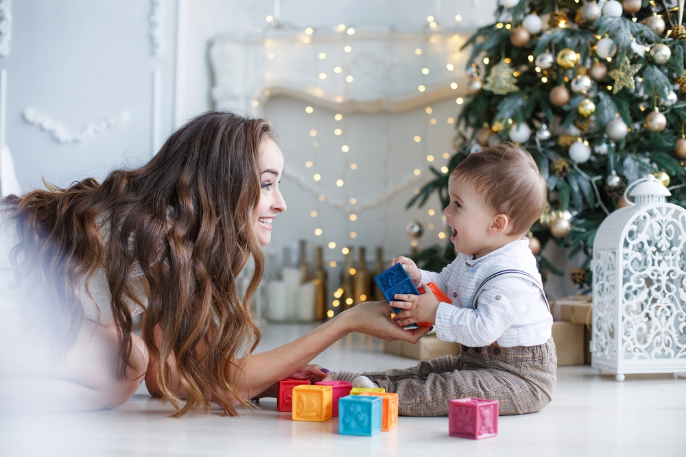 1歳の男の子に人気のクリスマスプレゼントランキング32選！乗用玩具や知育玩具などのおすすめをご紹介【2022年最新】 | ベストプレゼントガイド