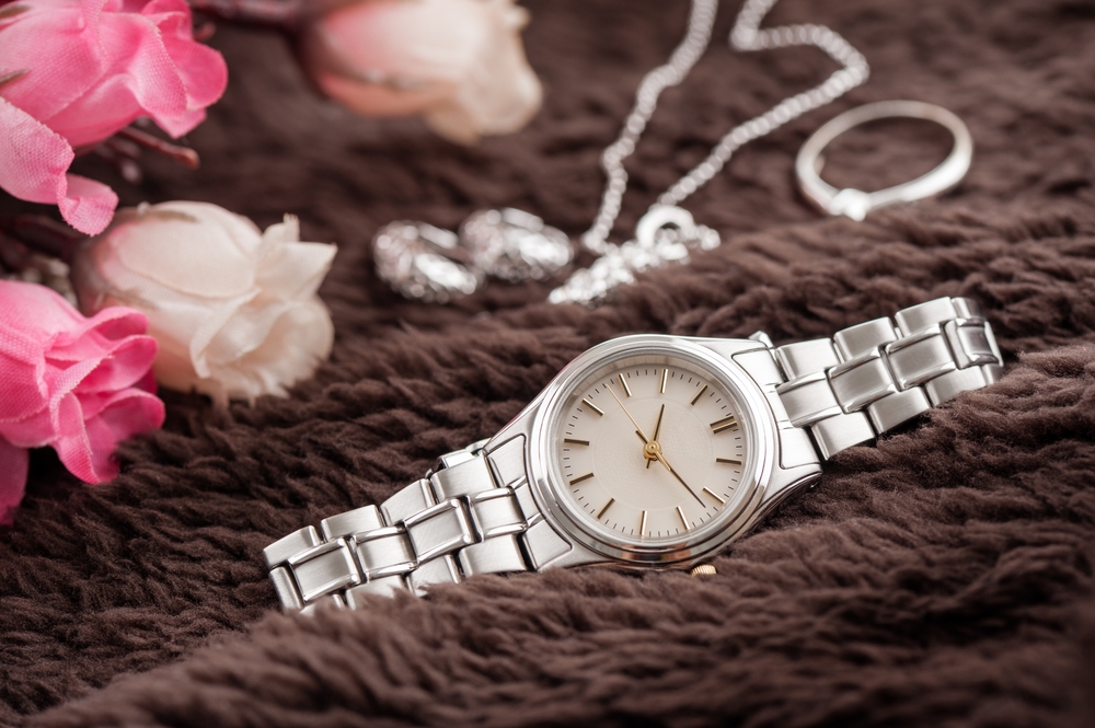 彼女、妻、母へのプレゼントに人気の腕時計 レディースブランド ...
