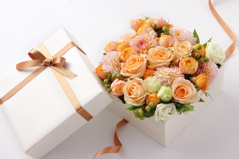 誕生日プレゼントに喜ばれる3000円で買える人気の花ギフト12選 バラやスイーツとのセットがおすすめ ベストプレゼントガイド