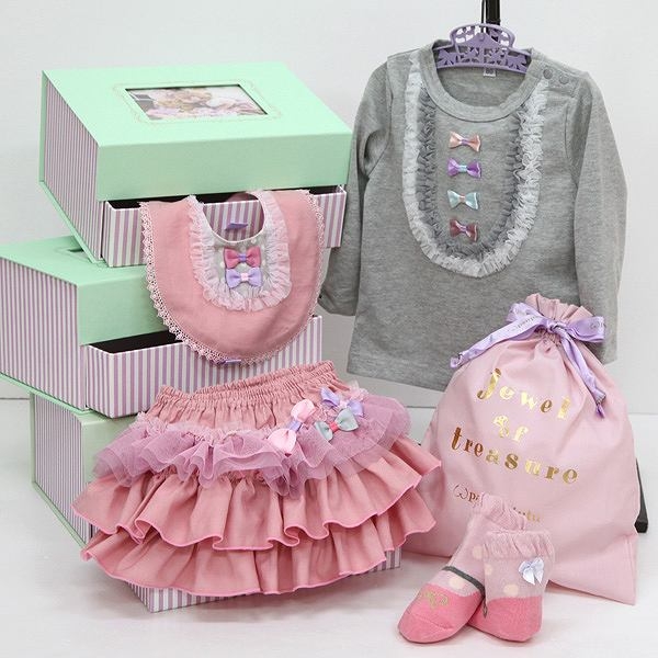 1歳女の子の誕生日プレゼントに人気のブランド服ランキング21 ミキハウスなどおすすめをご紹介 ベストプレゼントガイド