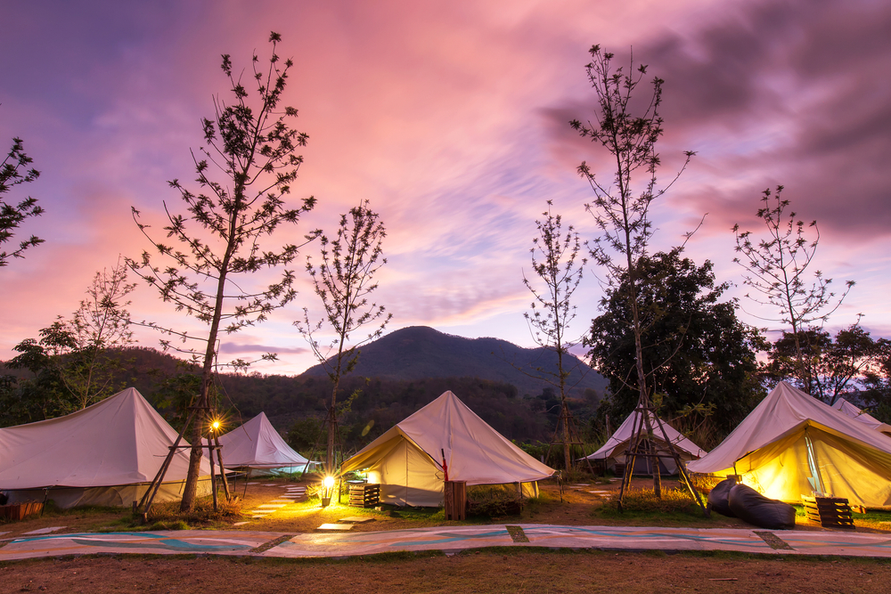 Yuk Liburan! Ini 10 Rekomendasi Tempat Glamping Di Bandung, Nyaman Dan ...