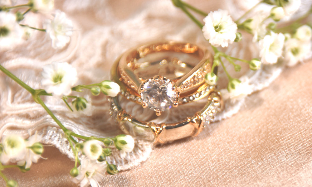 手元が華やぐピンキーリングが大人気！ピンクゴールドの可愛い指輪はプレゼントにもおすすめ！ ベストプレゼントガイド