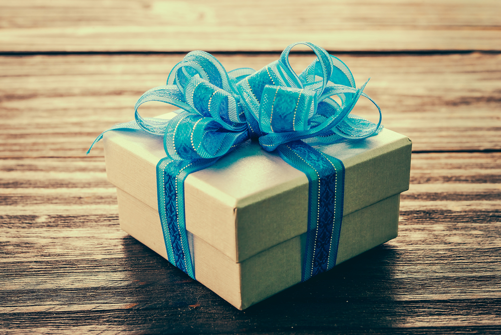 10 Unique Bday Gifts for Husband and a Gift Buying Guide for Your ...