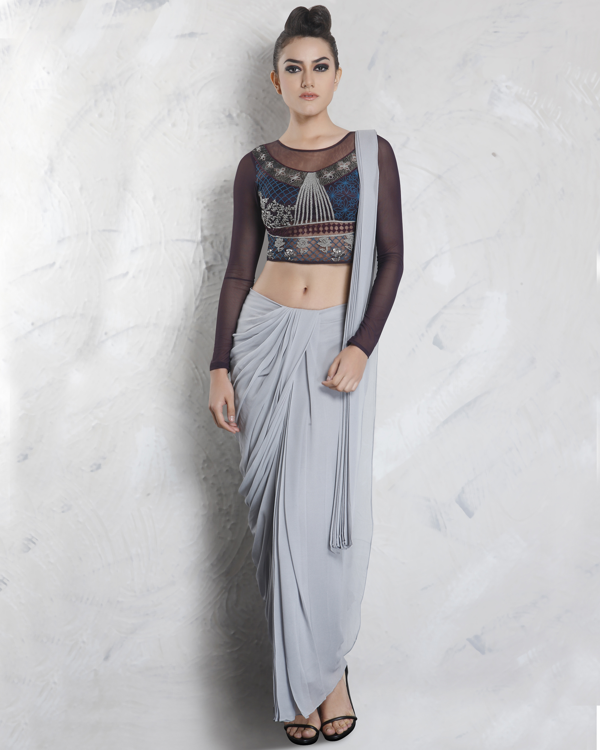 SIMPLE SAREE LOOK FOR PARTY
 SIMPLE SAREE WITH CROP TOP