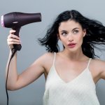 Hairdryer terbaik akan menjadikan rambut lebih cepat kering dan mudah diatur. Tidak hanya itu, hairdryer terbaik juga akan menjaga kesehatan rambut Anda. Jadinya, sangat baik bila Anda memilih hairdryer terbaik untuk rambut Anda. Berikut ulasan dan rekomendasinya.