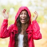 Musim hujan telah tiba, saatnya kamu mempersiapkan alat-alat penangkal hujan terutama saat kamu beraktivitas di luar ruangan. Salah satu benda yang wajib kamu miliki saat musim hujan adalah jas hujan. BP-Guide punya rekomendasi jas hujan dari Sun Flower yang berkualitas dan terbaik di kelasnya nih. Cek dulu, yuk!