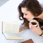 Siapa sih yang nggak pernah jatuh cinta sampai mabuk kepayang? Ah, rasanya perasaan mendebarkan ini memang unik. Selagi kamu jatuh cinta, BP-Guide punya rekomendasi bacaan yang dapat menginspirasimu saat mencintai seseorang. Yuk, cari tahu bersama BP-Guide!