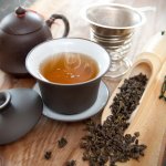 Teh oolong adalah jenis teh asal China yang sangat populer di seluruh dunia. Rasa dan aroma yang khas membuat para pencinta teh jatuh hati dengan teh oolong. BP-Guide punya rekomendasi teh oolong terbaik yang berkhasiat bagi kesehatan.