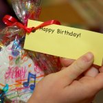 Pesta ulang tahun anak sudah makin dekat? Waktunya Anda mempersiapkan goodie bag yang bagus dan berkualitas. Yuk, cek goodie bag alat tulis yang cocok untuk anak Sekolah Dasar!