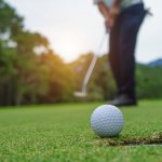 10 Rekomendasi Celana Golf yang Nyaman dan Bagus untuk Olahraga (2022)