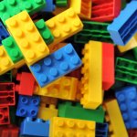 Yuk, ajak anak mengasah kreativitas dan kejeliannya lewat permainan lego. Anda bisa meluangkan waktu weekend ini untuk bermain bersama buah hati. Hasil kreasi buah hati bisa dipajang untuk dekorasi rumah juga. Ini dia rekomendasi lego murah untuk Anda dan buah hati.
