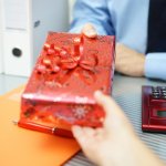 If you're confused about what to gift your clients in order to impress them and put your company in their good books, this article will help you with just that. With recommendations of 10 amazing gifts, and tips about getting the right gifts for your client, this article is all you need to impress your clients.