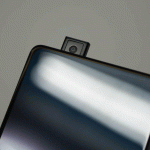 Teknologi camera pop-up saat ini disematkan di sejumlah smartphone untuk memberikan layar yang jauh lebih besar. Apabila Anda sedang mencari produk smartphone dengan camera pop-up, baca dulu ulasan serta rekomendasi produknya dari BP-Guide berikut ini.