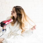 Beraktivitas dengan rambut basah tentu tidak nyaman, bukan? Agar rambut cepat kering setelah keramas, Anda bisa mengandalkan hair dryer. Panasonic adalah salah satu merek yang menyediakan beragam pilihan hair dryer terbaik. Tertarik untuk memilikinya? Ini dia rekomendasi hair dryer Panasonic yang mudah ditemukan melalui toko online untuk memudahkan Anda dalam membelinya.