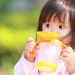 Bingung menghadapi transisi anak minum susu dari dot ke gelas? Sippy cup bisa jadi pilihan yang tepat untuk Anda menghadapi masalah tersebut. Berikut penjelasannya dan rekomendasi terbaik dari BP-Guide.