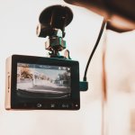 Keamanan selama di perjalanan harus menjadi prioritas utama. Minimalkan risiko menjadi korban kejahatan dengan memasang kamera di dashboard mobil. Pelajari fungsinya lebih lanjut dan rekomendasi produknya melalui rekomendasi BP-Guide berikut ini.