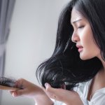 Masalah rambut rontok seringkali menjadi perhatian bagi banyak orang. Namun, jangan khawatir, karena saat ini telah hadir masker rambut terbaru yang dirancang khusus untuk mengatasi masalah ini. Anda bisa mendapatkan rambut yang kuat dan sehat dengan menggunakan masker rambut yang tepat.