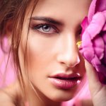 Essence menjadi pilihan penting bila ingin memberi nutrisi pada wajah. Karena itu, kali ini BP-Guide akan memberikan ulasan dan rekomendasi produk essence wajah yang tepat untuk Anda. Simak, yah.