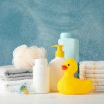 Memilih produk bayi tidak boleh sembarangan, termasuk sabun bayi lho. Pastikan sabun bayi yang Anda pilih aman untuk kulit si kecil yang sensitif. Simak rekomendasi terbaiknya dalam artikel BP-Guide berikut ini.