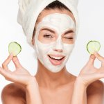 Jangan meremehkan penggunaan masker wajah dalam rutinitas skincare kamu. Masker wajah wajib digunakan secara rutin jika ingin mendapat hasil yang maksimal. Pemilihan masker yang tepat juga bisa memberi hasil yang lebih memuaskan. Kamu bisa coba masker dari Everwhite. Pilihannya banyak, harganya terjangkau, dan hasilnya juga nyata! Cek rekomendasi dari kami!