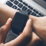 Di zaman serba canggih seperti sekarang, orang-orang membutuhkan smartwatch untuk mendukung aktivitas mereka. Adanya smartwatch bikin hidup lebih terorganisir. Selain itu, kebugaran tubuh juga bisa lebih terjamin jika kita mengikuti petunjuk kebugaran yang disediakan smartwatch tersebut. Apple Watch jadi pilihan tepat untuk kamu yang sedang butuh smartwatch. Intip rekomendasi Apple Watch dari kami!