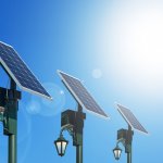 Salah satu cara sederhana dan praktis untuk mengurangi penggunaan energi listrik dari sumber daya alam adalah dengan memasang lampu tenaga surya untuk rumah. Lampu ini menghasilkan energi dari sinar matahari yang gratis dan dapat menghemat biaya listrik yang signifikan.
