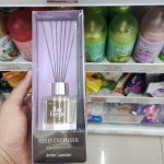 Menjalani hubungan jarak jauh alias LDR tidak selalu mudah. Anda dan pasangan harus kreatif melakukan berbagai cara agar hubungan ini tidak bubar di tengah jalan. Salah satu caranya adalah memberikan kado untuk si dia yang jauh di sana. Ide hadiah berikut ini bisa Anda berikan agar pasangan Anda semakin cinta dengan Anda.