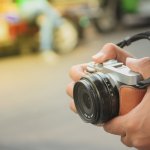 Penggunaan kamera mirrorless untuk vlog sudah jadi pemandangan biasa. Buat kamu yang juga ingin mencobanya, cek rekomendasi kami berikut!