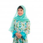 Baju muslim bukan cuma untuk orang dewasa saja, tapi tersedia juga untuk anak-anak. Jika Anda tengah mencari baju muslim anak untuk mengenalkan nilai-nilai keislaman pada mereka, BP-Guide bisa membantu Anda untuk memilih baju muslim anak yang tepat. Yuk simak ulasannya berikut ini!