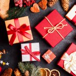 Giáng Sinh là một dịp tuyệt vời để thể hiện sự biết ơn, trân trọng đối với những người đã giúp đỡ và ở bên chúng ta trong năm vừa qua. Bạn có thể bày tỏ tình cảm chân thành này với những khách hàng thân thiết của mình bằng cách tham khảo top 10 quà tặng Noel cho khách hàng hữu ích và tạo ấn tượng với chi phí vừa phải (năm 2021) trong bài viết dưới đây nhé.