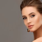 Salah satu fungsi anting-anting emas adalah untuk mempercantik penampilan. Karenanya, kamu wajib memilih yang desainnya menarik. Ini supaya anting-anting emas bisa menunjang gaya kamu. Nah, simak pilihan anting-anting emas dari kami!