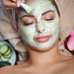 Jerawat adalah salah satu masalah kulit yang sering membuat para wanita merasa kesal dan tidak percaya diri. Kalau kamu punya masalah dengan jerawat, kamu bisa coba beberapa rekomendasi masker alami dan kosmetik pilihan BP-Guide berikut ini!