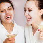 Memiliki kulit kering juga merupakan salah satu masalah terutama untuk wanita yang ingin tampil cantik. Yuk, ketahui tips mengatasi kulit kering dan masker yang sesuai dengan jenis kulit yang mudah terkelupas dan teriritasi rekomendasi BP-Guide berikut ini!