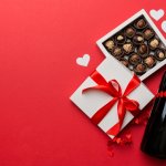 Tanggal 14 Februari tinggal beberapa hari lagi, apakah kamu sudah mempersiapkan cokelat terbaik untuk orang-orang tersayang? Eits, jangan sampai memberikan cokelat yang kurang berkualitas, ya. Kamu bisa cek nih beberapa daftar cokelat terbaik yang cocok jadi hadiah Valentine tahun ini. Yuk, segera intip.