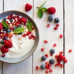 Yoghurt plain adalah pilihan yang sempurna untuk Anda yang ingin menikmati makanan sehat dan lezat. Dengan rasa yang segar dan konsistensi yang lembut, yoghurt plain memberikan manfaat gizi dan probiotik yang baik untuk kesehatan Anda.

