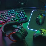 In this article, we have listed down the best gaming headsets available for under Rs.5,000. Additionally, we have added some tips so that you can make an informed decision when you want to buy one for yourself. Read on to find out more!