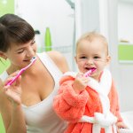 Sikat gigi bayi bukan hanya alat, tetapi penyemangat kebersihan dan kesehatan mulut yang akan membawa senyuman cerah di masa depan. Mari kita telusuri bersama bagaimana sikat gigi bayi memberikan sentuhan lembut untuk senyuman kecil yang berharga.