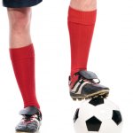 Bermain sepak bola harus dilengkapi peralatan yang memadai. Di antaranya kaos kaki bola yang mampu menunjang pergerakan kaki dan membuat nyaman sepatu bola Anda. Kali ini BP-Guide akan memberi sejumlah rekomendasi kaos kaki bola yang pas untuk Anda.
