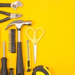 Dalam rumah tangga, seperangkat alat untuk kegiatan pertukangan sangat diperlukan. Ini akan membantu dalam memperbaiki berbagai kerusakan kecil di dalam rumah. Melalui artikel ini, BP-Guide akan memberikan rekomendasi perkakas rumah tangga dari Kenmaster yang wajib kamu miliki.