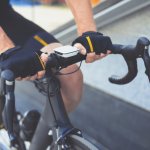 Memantau progres bersepeda sudah bisa menggunakan aplikasi sepeda. Fitur lengkap, mulai dari tracking jarak, tujuan, penyimpanan data, hingga bisa Anda share ke teman atau sosial media. Sebelum memilih aplikasi, perhatikan hal-hal penting dari aplikasi sepeda, khususnya fitur. Versi berbayar dengan gratis tentu memiliki fitur yang berbeda. 