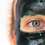 Spirulina sudah lama dikenal masyarakat akan manfaatnya untuk kesehatan. Spirulina juga bisa dijadikan masker wajah untuk menunjang kesehatan kulit. Selain manfaatnya, kamu juga wajib tahu bahaya memakai masker spirulina supaya kamu bisa lebih berhati-hati. Nah, cek rekomendasi masker spirulina di bawah ini, ya!
