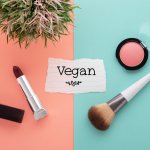 Vegan makeup kini semakin digandrungi wanita. Buat kamu para vegan warrior yang melawan kekerasan terhadap hewan, kamu wajib banget tahu tentang seluk-beluk kosmetik vegan. Yuk, simak rekomendasi terbaiknya dalam artikel BP-Guide ini!