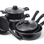 Salah satu peralatan masak krusial di dapur adalah frying pan. Daripada beli satu, Anda bisa beli langsung satu set. Dengan membeli satu set, Anda jadi lebih hemat karena harga lebih murah. Selain itu, varian satu set sudah lengkap untuk kebutuhan aneka masakan, jadi lebih pas, bukan? Nah, intip tips memilihnya dan rekomendasinya dari BP-Guide!