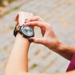 健康志向の高まりに伴って、ジョギングを始めとするスポーツをする方が増えています。そのスポーツの良き相棒として活躍するのが、ストップウォッチ付きの腕時計です。今回は、ストップウォッチ付き腕時計の2023年最新情報をまとめました。人気の機能満載の腕時計を、ぜひ選んで贈りましょう。