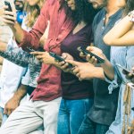 Tak bisa dipungkiri, bahwa kemajuan teknologi berakibat pada perubahan pola konsumsi seseorang. Jika dulu orang bisa menggunakan handphone selama bertahun-tahun, kini dalam setahun ada orang yang bisa berganti-ganti handphone hanya dengan alasan bosan dan ingin menambah fitur yang lebih canggih. Lalu apa jadinya dengan handphone lamanya? Biasanya dijual selama harganya masih tinggi. Ingin tahu handphone apa saja yang harga jualnya masih tinggi di pasaran? Simak di artikel ini selengkapnya. 