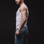 Singlet tak kalah penting untuk fashion pria. Dalaman yang terpakai di badan ini bisa membuat pria lebih nyaman berpakaian dan menyerap keringat. Untuk itu, perlu memilih singlet yang tepat. Simak rekomendasi singlet untuk pria versi BP-Guide agar tetap nyaman bergaya. 