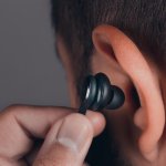 Tai nghe gaming đóng vai trò vô cùng quan trọng trong trải nghiệm giải trí của các game thủ. Hiện nay trên thị trường có rất nhiều loại tai nghe khác nhau như tai nghe bluetooth, tai nghe chụp tai, tai nghe in ear,... Dòng tai nghe in ear thường có giá cả mềm và chất âm ở mức ổn. Nếu bạn đang tìm kiếm một chiếc tai nghe như vậy thì hãy tham khảo ngay 10 tai nghe in ear gaming dưới 500k nhỏ gọn, âm thanh tốt nhất năm nay (năm 2022) qua bài viết dưới đây nhé! 