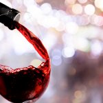 Untuk acara spesial seperti ulang tahun atau anniversary, minuman anggur merah pastilah membuat suasana makin meriah. Siapa saja bisa mengonsumsinya asalkan tidak memiliki masalah kesehatan. Nah, intip rekomendasi anggur merah berkualitas dari BP-Guide!